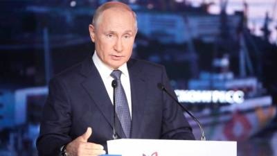 Россияне бурно обсуждают в Сети свои планы на нерабочую неделю