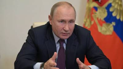 Владимир Путин официально объявил в России нерабочие дни: