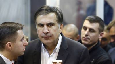Премьер Грузии исключил привилегии для Саакашвили в тюрьме