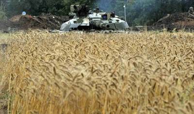 Волгоградский фермер судится с Минобороны, пустившим танки на его поля