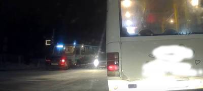 Пассажирский автобус попал в снежное ДТП в Петрозаводске – есть пострадавшие (ВИДЕО)
