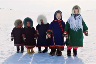 Жителей Ханты-Мансийска познакомят с национальными костюмами