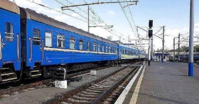 В "Укрзалізниці" уточнили, с какими COVID-документами пассажиров пустят в поезда