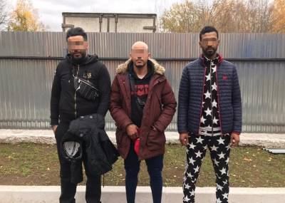 В Смоленской области задержали трех африканских туристов