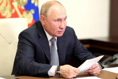 Путин планирует провести ежегодную большую пресс-конференцию - Песков