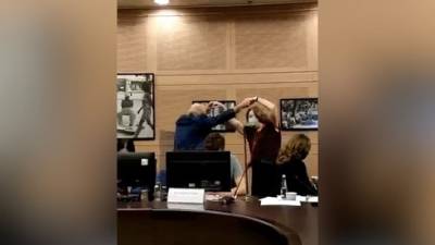 Видео: депутаты кнессета сплясали вальс во время заседания