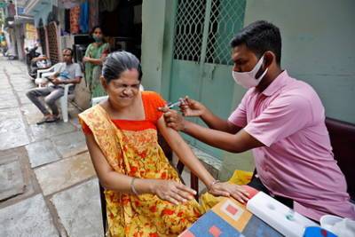 Нарендры Моди - В Индии более миллиарда человек привились от коронавируса - lenta.ru - Китай - Индия