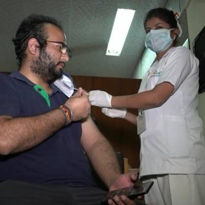 В Индии введено более 1 млрд доз вакцин от коронавируса