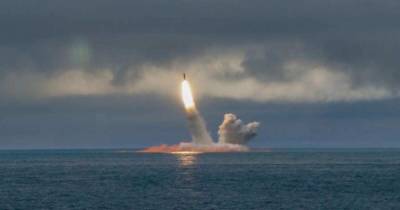 Ракета "Булава" поразила цель после пуска с крейсера "Князь Олег"