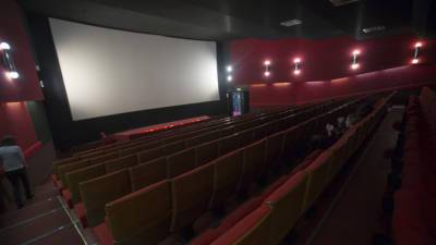 В Хабаровском крае ограничили заполняемость кинотеатров и спортивных объектов