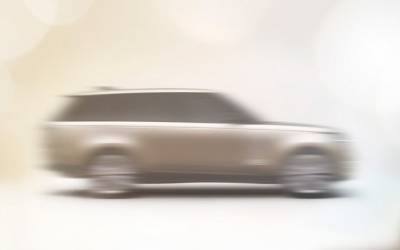Опубликованы первые изображения нового Range Rover