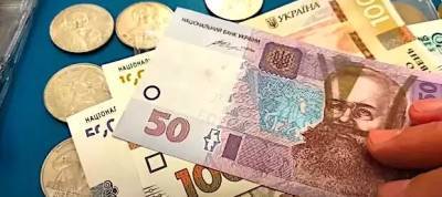 «Сюрприз» от банков: украинцам добавят 41% налогов на переводы между картами