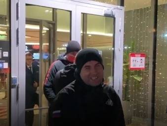 Экс-глава фан-клуба «Спартака» напал на журналиста РБК. Полиция проводит проверку