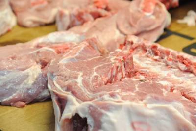 В двух волгоградских гипермаркетах выявили зараженное АЧС мясо