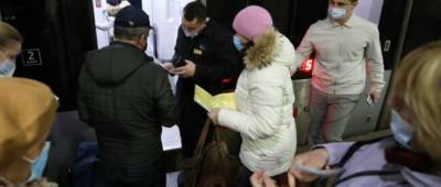 Ужесточение карантина: что происходит на вокзале Киева