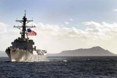 В Китае назвали «сумасшествием» вторжение американского эсминца в территориальные воды России