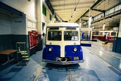 Раритетный троллейбус 1938 года пополнил коллекцию музея городского электрического транспорта