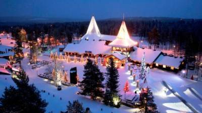 Поселок Санта-Клауса в Лапландии засыпало снегом (ВИДЕО)