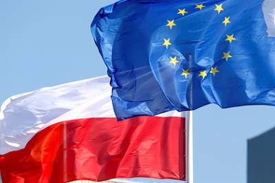 В ЕС допустили санкции против Польши