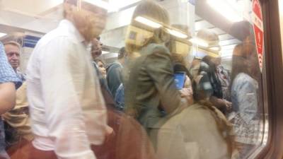Мужчина скончался в вагоне московского метро