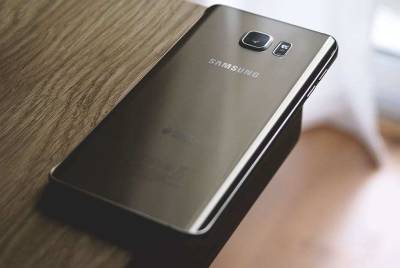 В России запретили продажу около 60 моделей смартфонов Samsung