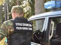 Нелегальные мигранты при поддержке служб Беларуси штурмовали польскую границу: пограничников забрасывали камнями. Видео