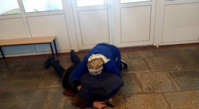 Вахтерша скрутила и обезвредила человека с автоматом: так прошли учения в чувашской школе