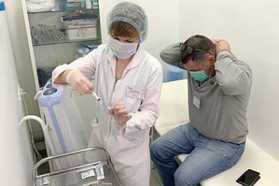 Российский эпидемиолог объяснил отсутствие иммунитета к COVID-19 после прививки