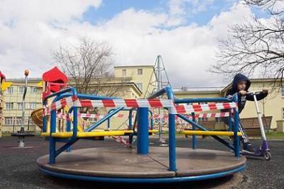 Власти Москвы оценили возможность закрытия парков и детских площадок
