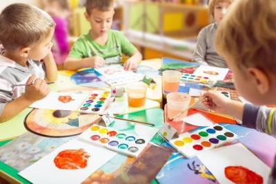 Дежурные группы для детей появятся в детских садах Ленобласти с 30 октября