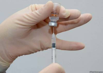 Получение третьей дозы вакцины от коронавируса особенно важно для граждан из группы риска - азербайджанский врач