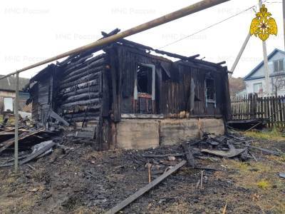В посёлке Цемзавод супруги спасли из горящего дома 83-летнюю женщину
