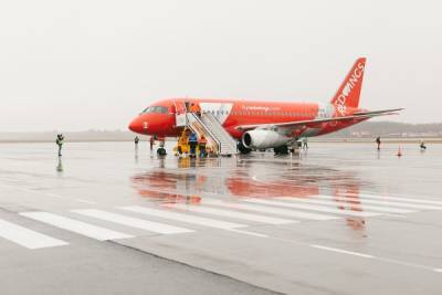 В аэропорту Тобольска приземлился первый самолёт из Екатеринбурга