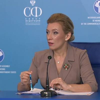 Захарова назвала бездоказательными обвинения НАТО российских дипломатов в шпионаже
