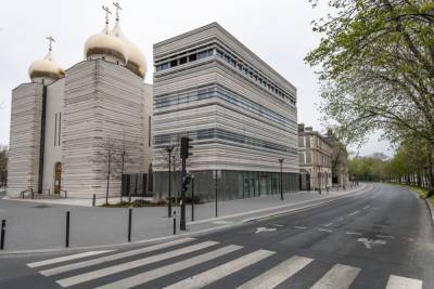 Франция не даёт визы сотрудникам духовно-культурного центра России в Париже