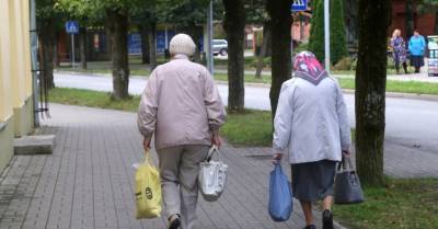 Привитые жители старше 60 лет будут получать ежемесячное пособие в 20 евро