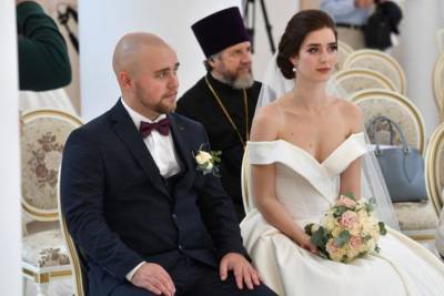 В Твери более 370 пар сыграли свадьбы в новом Дворце бракосочетания