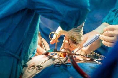 Ректору «Шанинки» проводят срочную операцию на сердце