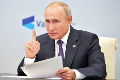 Владимир Путин - Путин перечислил главных для него русских мыслителей - lenta.ru - Россия