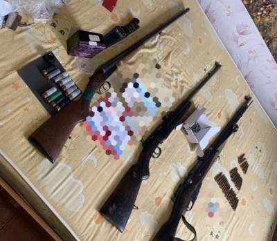 59-летний житель Самарской области незаконно хранил в квартире два ружья