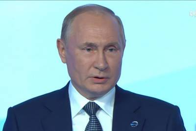 Путин выступил против обязательной вакцинации