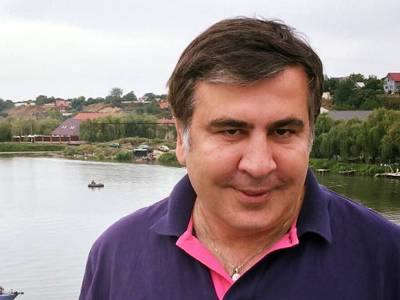 Саакашвили нарушил тюремный устав, поприветствовав из окна колонии митингующих
