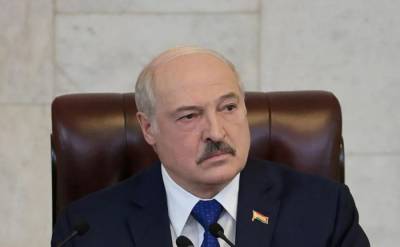 Лукашенко заявил, что коронавирус помогает при онкологии