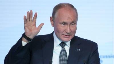 Песков рассказал, увидят ли россияне ревакцинацию Путина