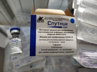 Ревакцинация вакциной «Спутник Лайт»: Путин дал добро на 2 выходных дня после прививки