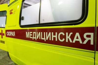 В Новосибирске мужчина и женщина погибли после падения из окна в Железнодорожном районе