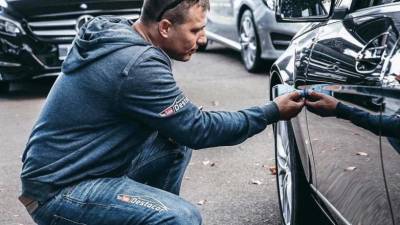 Не покупайте автохлам: украинцев заставят платить налог за утилизацию старых машин