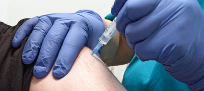 Частую ревакцинацию от коронавируса признали опасной для здоровья