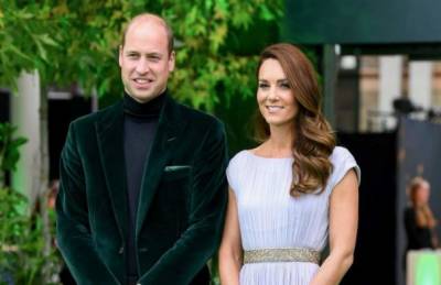 Нарушили королевский протокол: в Сеть попали редкие фотографии Кейт Миддлтон и принца Уильяма