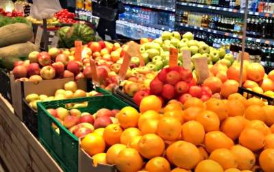 Придется искать вторую работу: цены на хлеб и овощи в Украине достигнут рекордных отметок